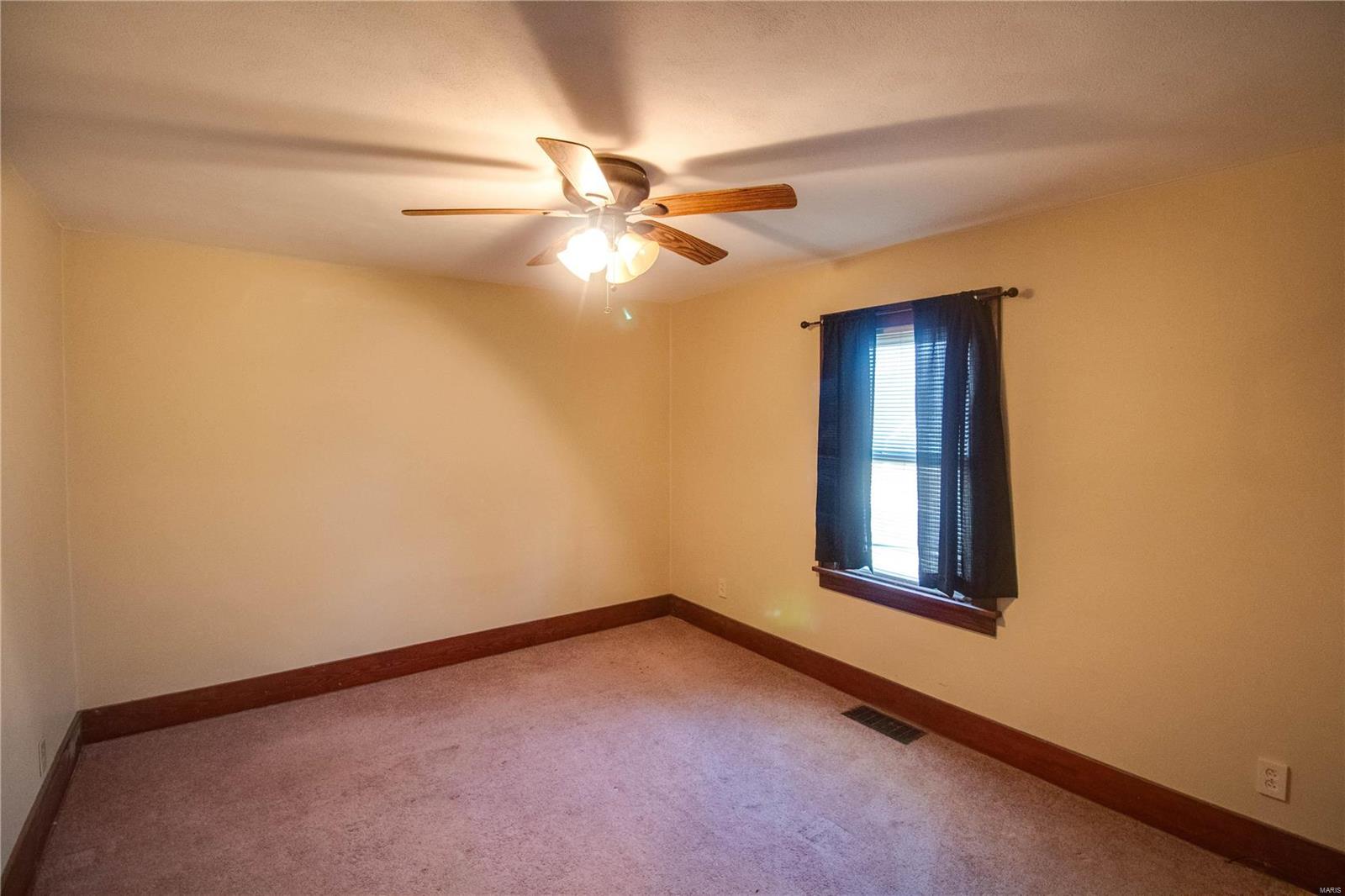 3519 Berkeley Avenue Alton, IL 62002 - Photo 21 of 34 Gallery Image 21