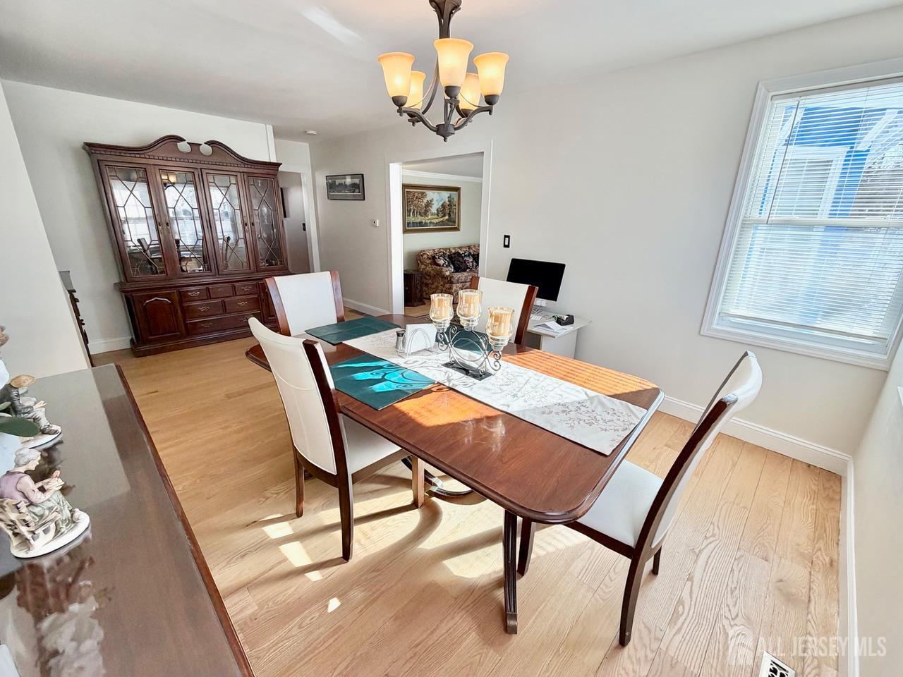 623-623 Main Street Leesburg, NJ 08327 - Photo 22 of 66 a view of a dining room with furniture