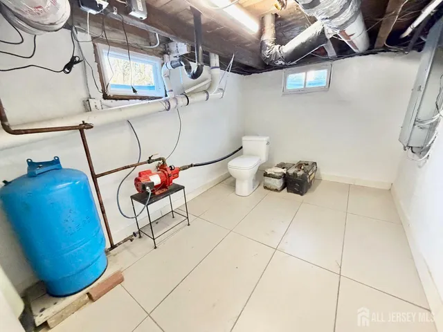 $325,000 | 623-623 Main Street, Leesburg, NJ 08327