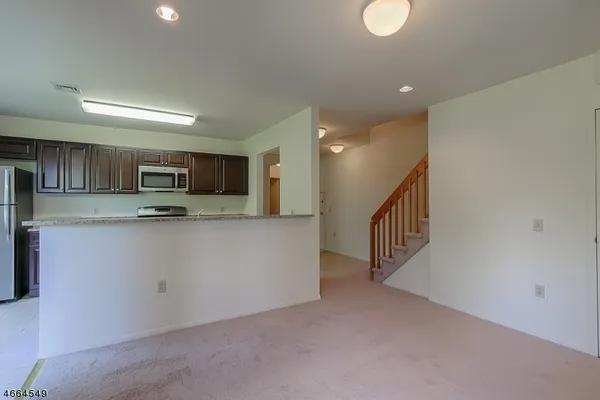 $2,525 | 2216 Gates Court, Unit 2304, Morris Plains, NJ 07950