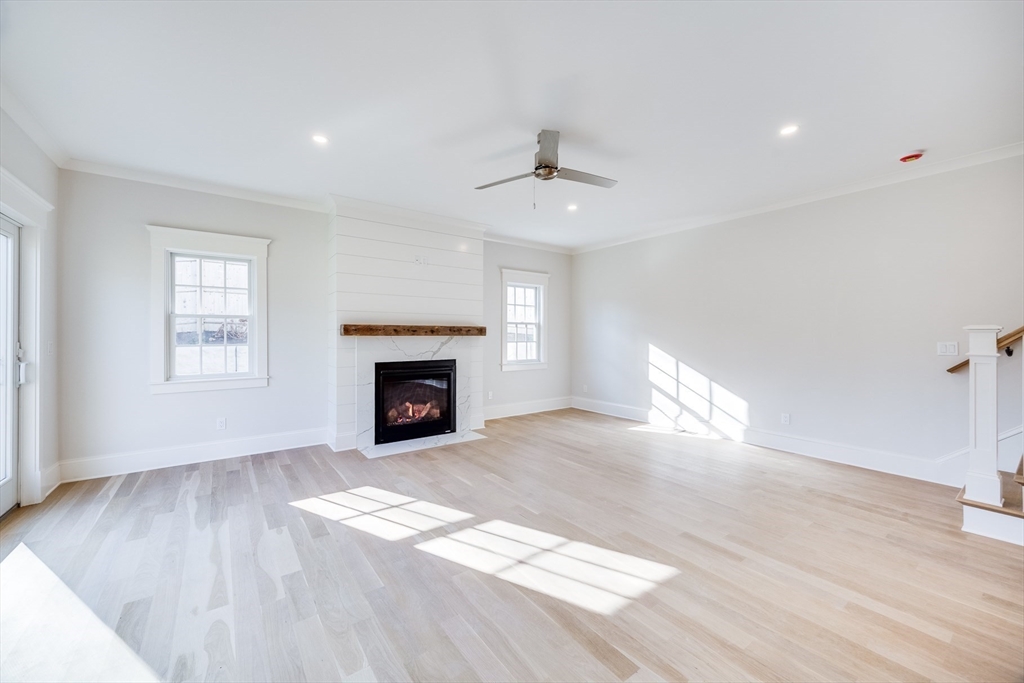 255 Old Main Road, Unit 2A Falmouth, MA 02556 - Photo 4 of 42 Gallery Image 4