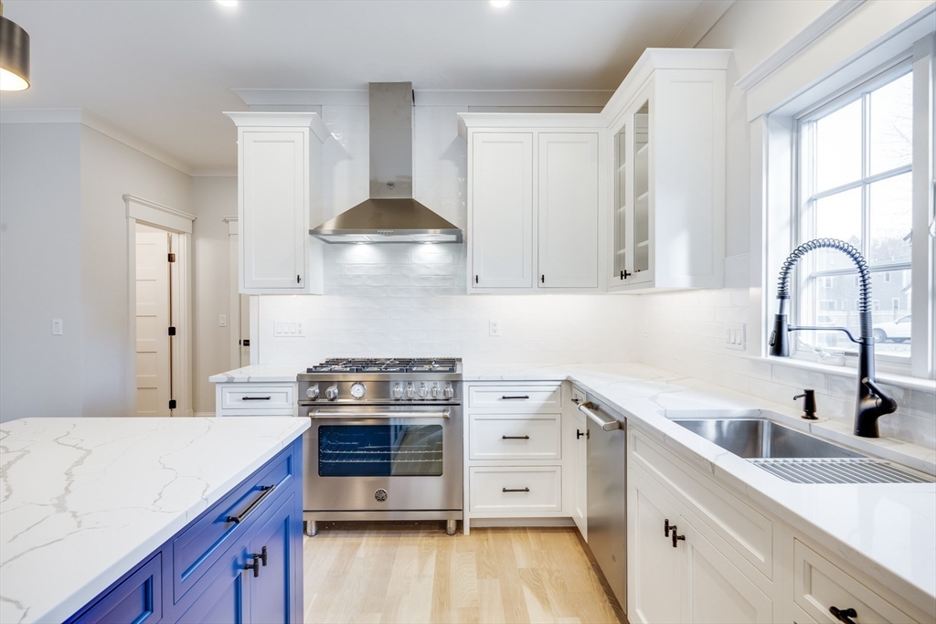 255 Old Main Road, Unit 2A Falmouth, MA 02556 - Photo 8 of 42 Gallery Image 8