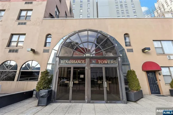 $350,000 | 111 Mulberry Street, Unit 3T, Newark, NJ 07102