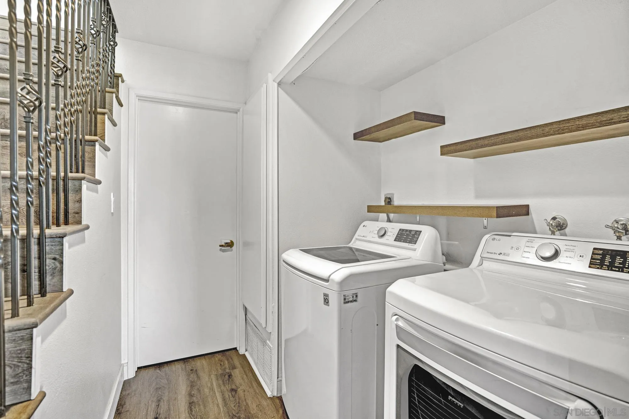 901 Caminito Estrada, Unit C Carlsbad, CA 92011 - Photo 11 of 18