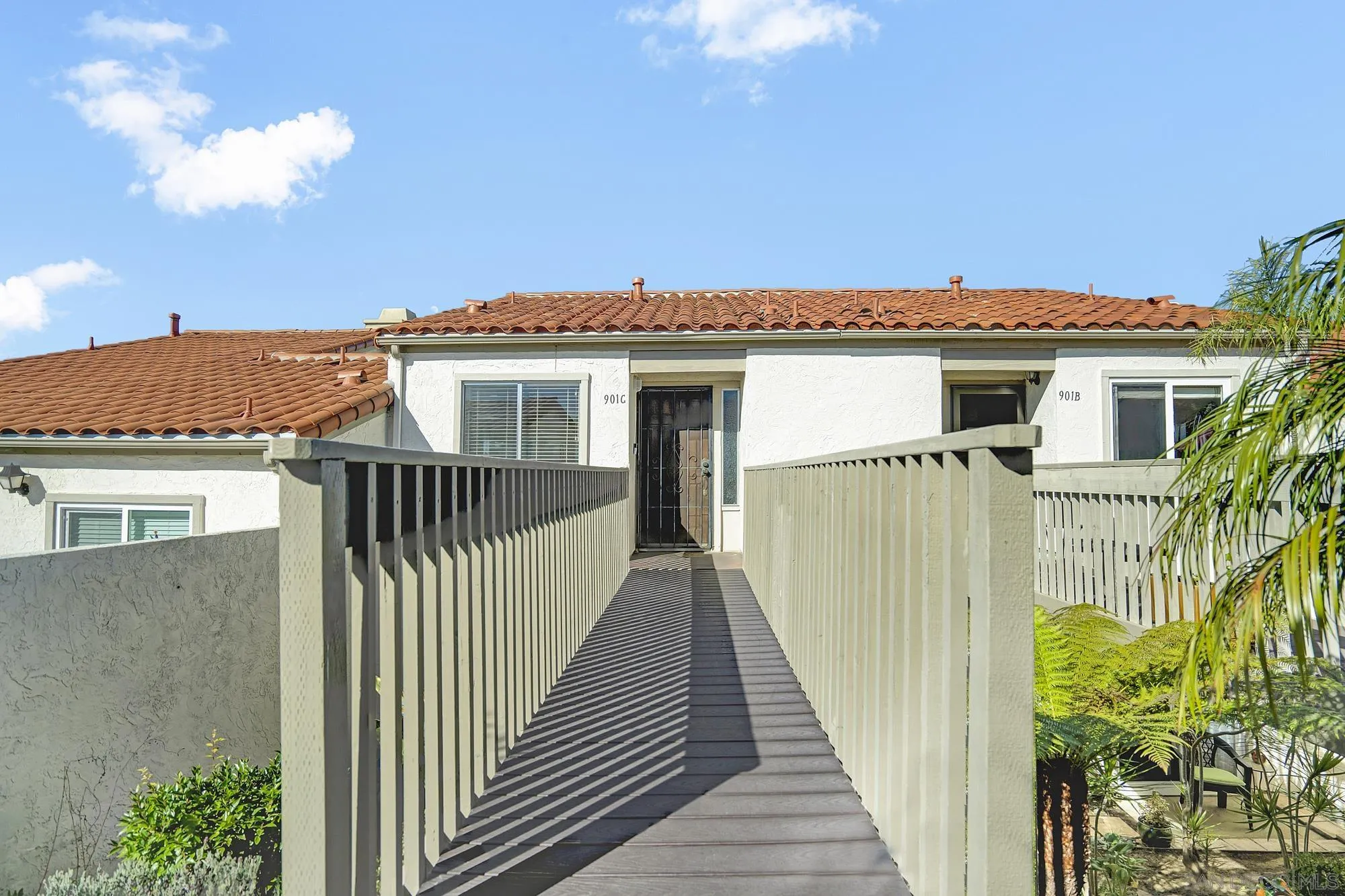 901 Caminito Estrada, Unit C Carlsbad, CA 92011 - Photo 2 of 18