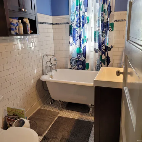 $2,600 | 720 South Park Avenue, Bloomington, IN 47401