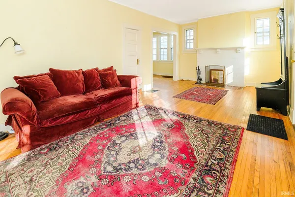 $2,400 | 720 South Park Avenue, Bloomington, IN 47401