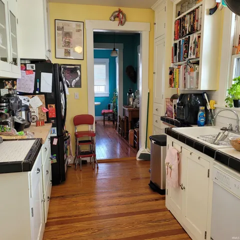 $2,600 | 720 South Park Avenue, Bloomington, IN 47401