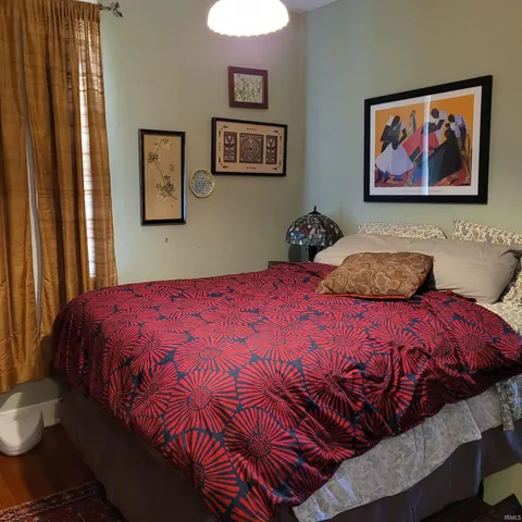 $2,600 | 720 South Park Avenue, Bloomington, IN 47401