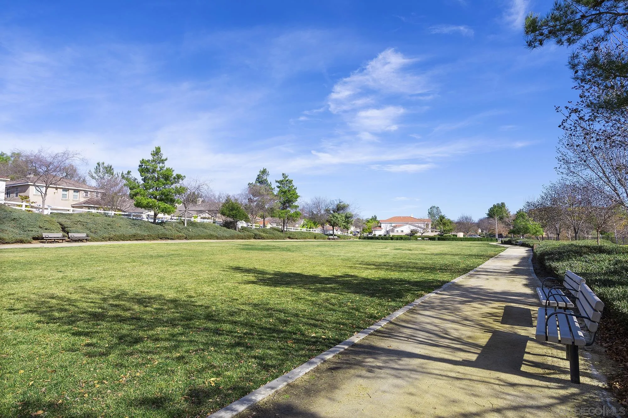 33451 Victoria Court Temecula, CA 92592 - Photo 38 of 38 a view of a garden with an outdoor space