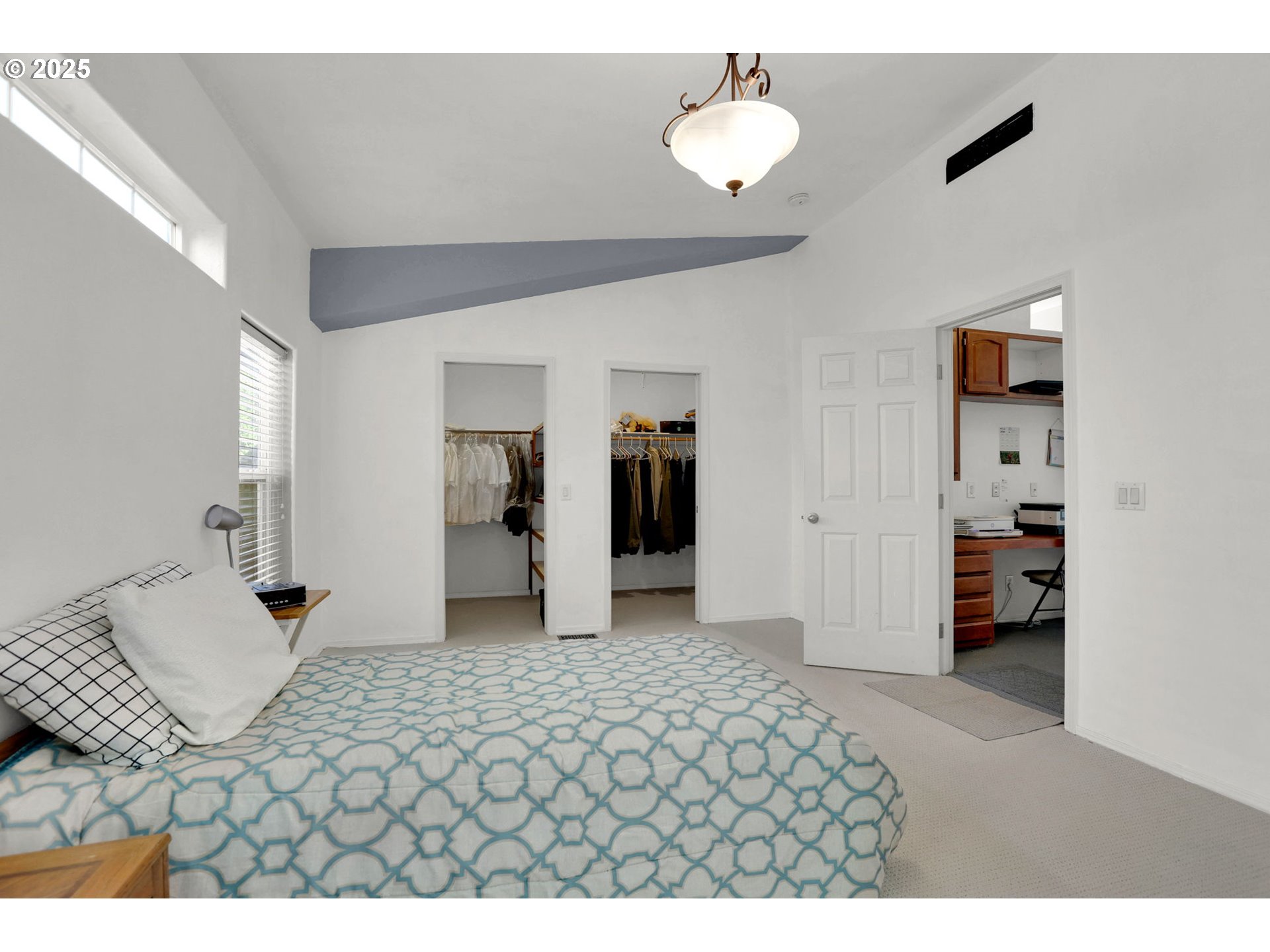 5365 Cobblestone Lane Eugene, OR 97402 - Photo 23 of 40 a living room with furniture and a chandelier