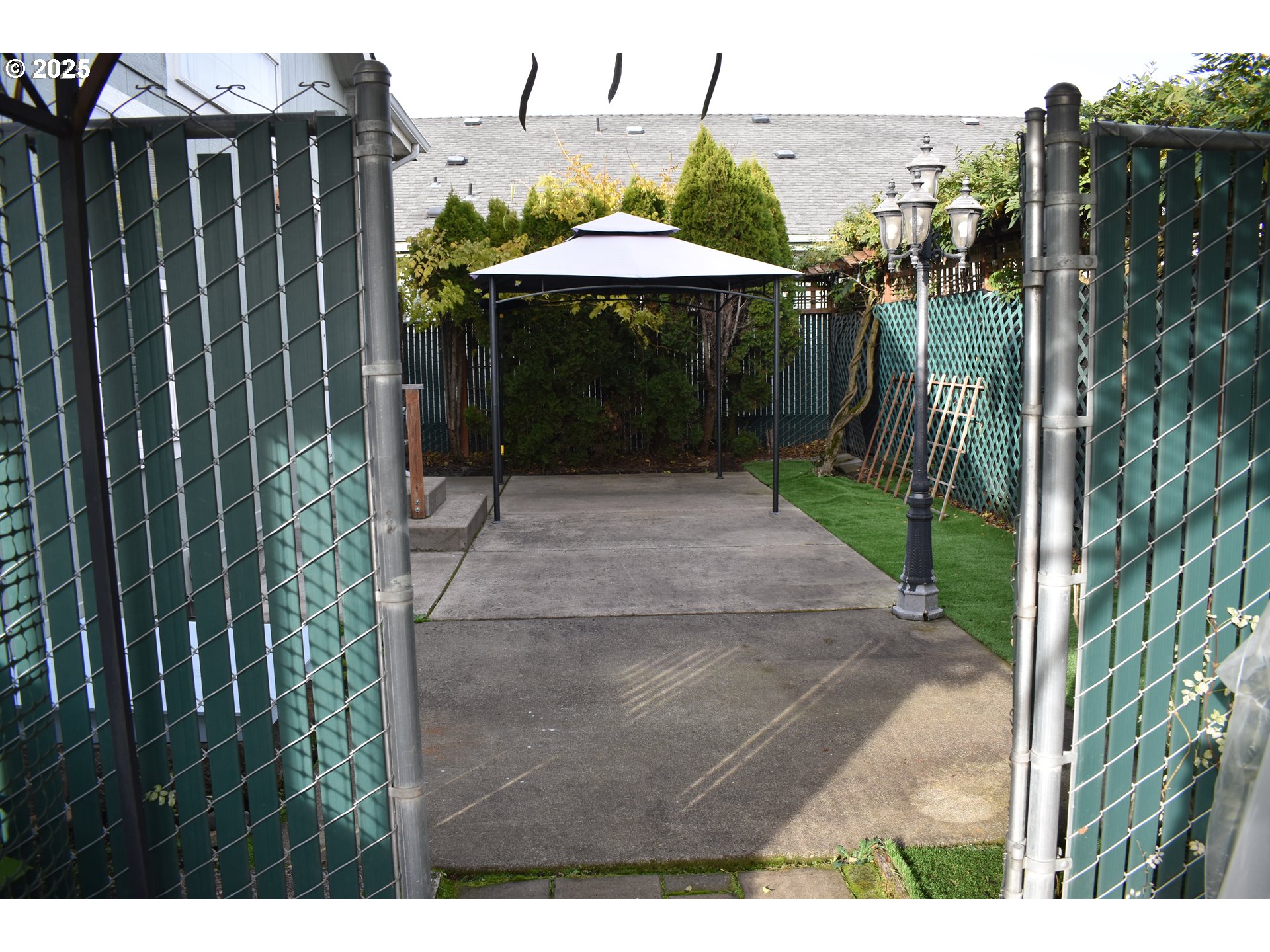 5365 Cobblestone Lane Eugene, OR 97402 - Photo 39 of 40 a view of outdoor space and yard