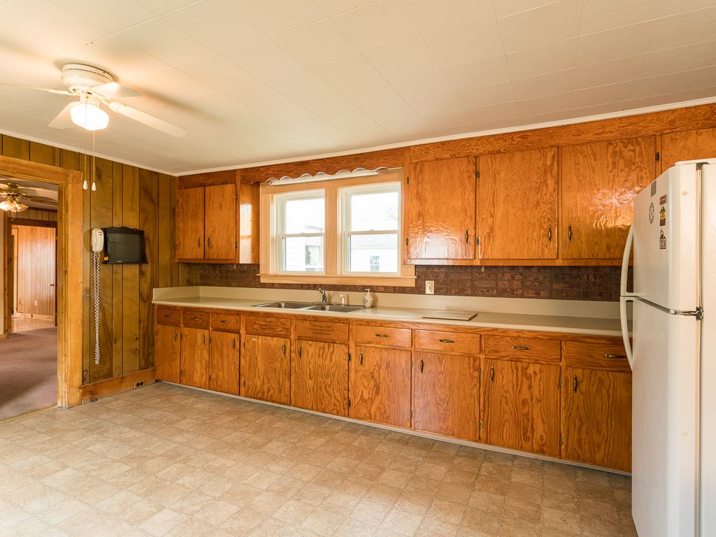 6 Carroll Street Exeter, NH 03833 - Photo 7 of 28