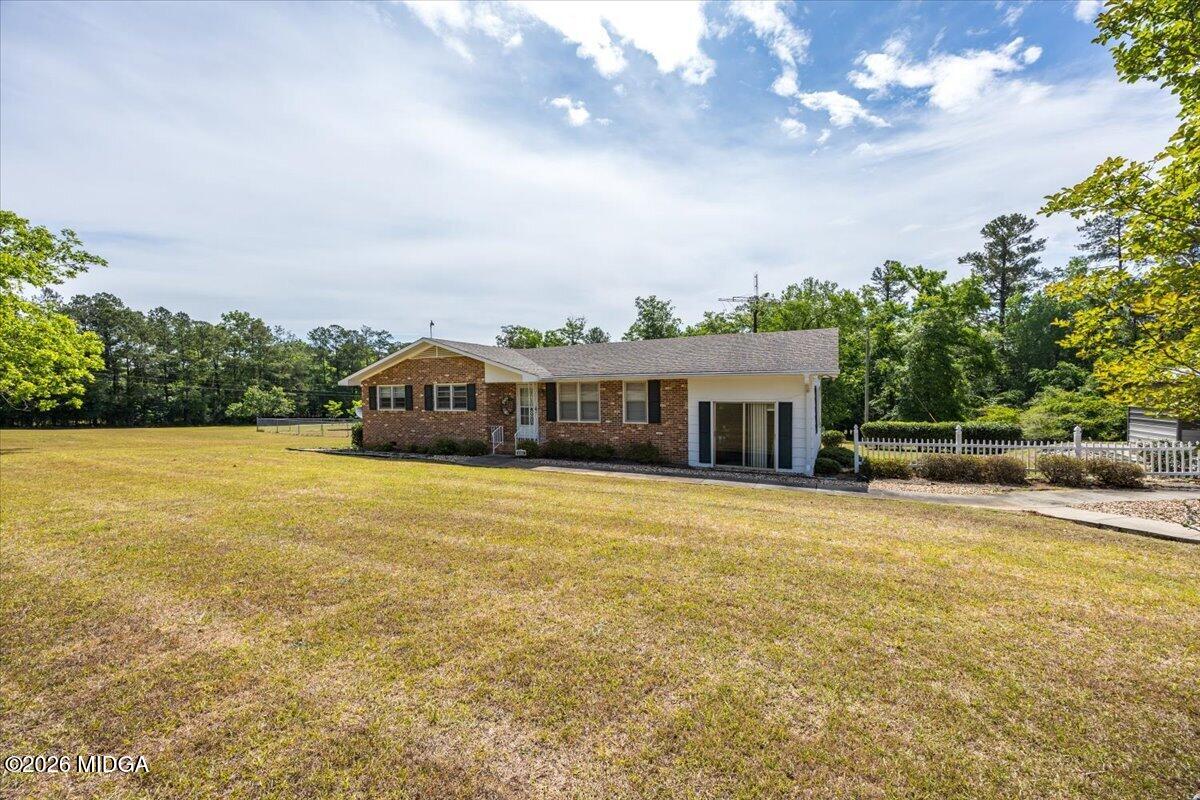 409 Buck Road Gray, GA 31032 - Photo 4 of 28 04-5W7A6441