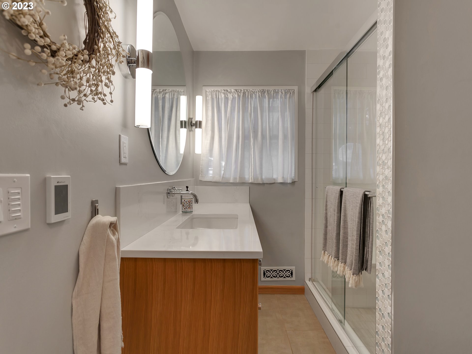 6253 Southwest 46th Place Portland, OR 97221 - Photo 14 of 31 Gallery Image 14