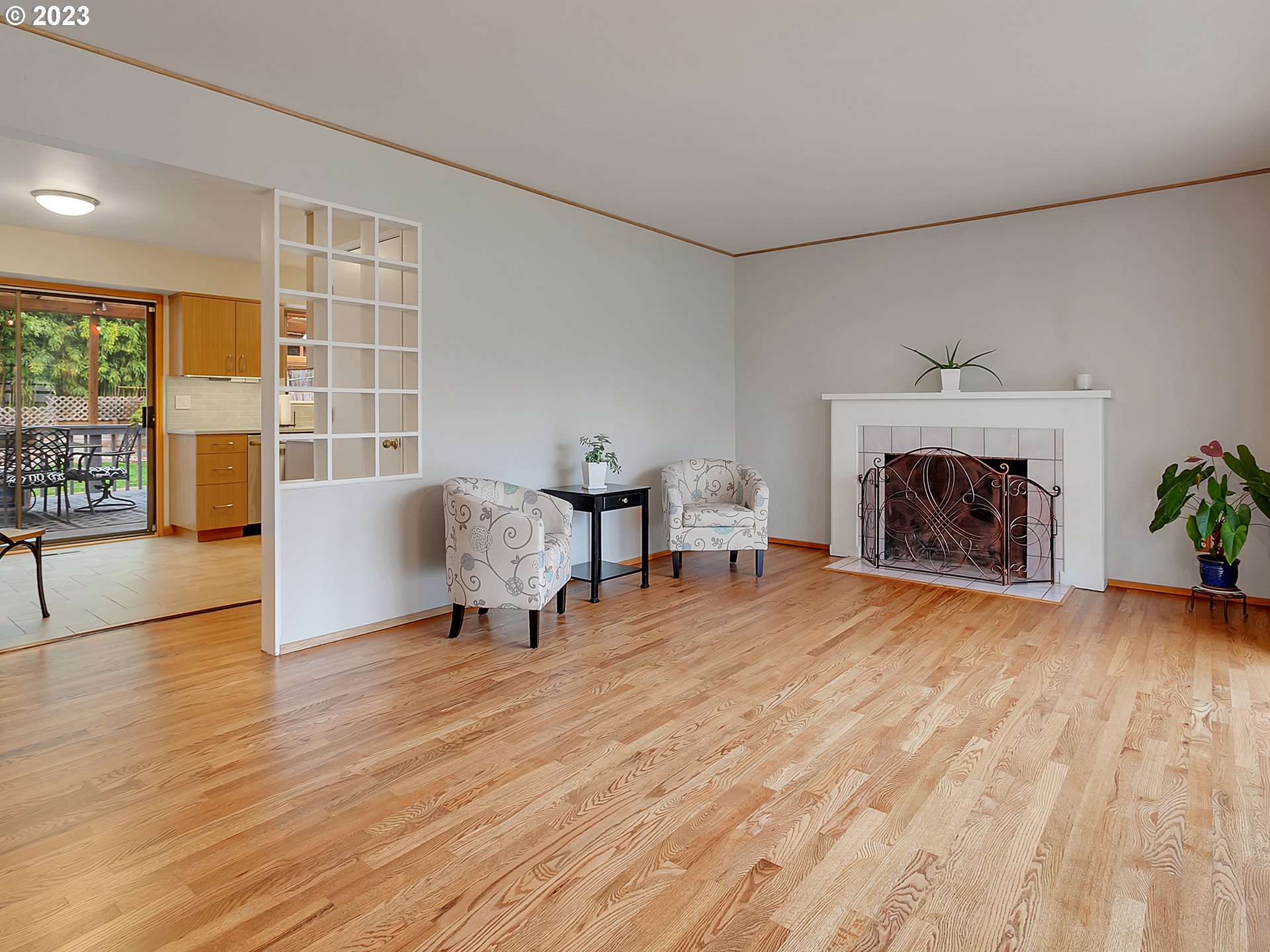 6253 Southwest 46th Place Portland, OR 97221 - Photo 2 of 31 Gallery Image 2