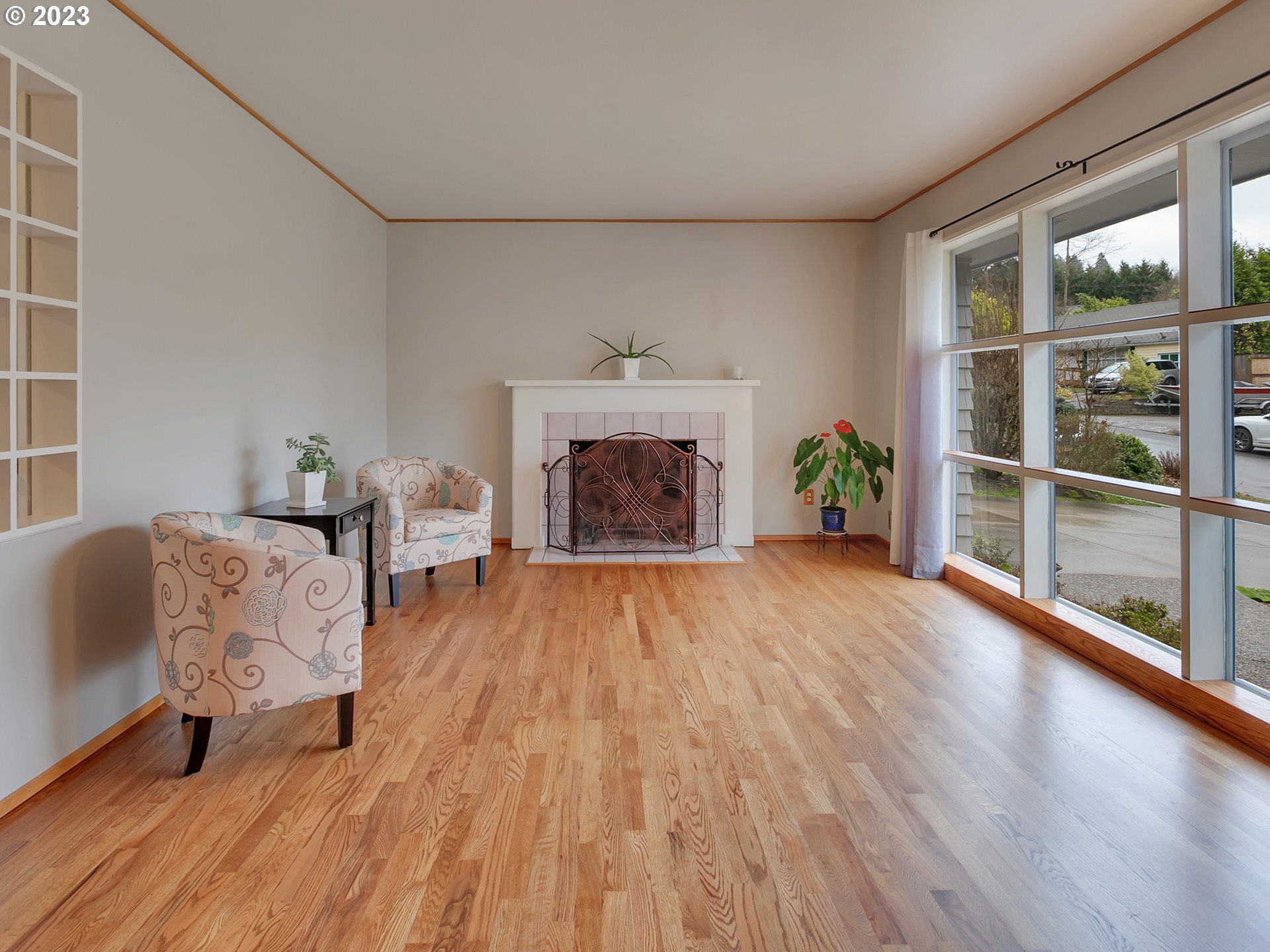 6253 Southwest 46th Place Portland, OR 97221 - Photo 3 of 31 Gallery Image 3