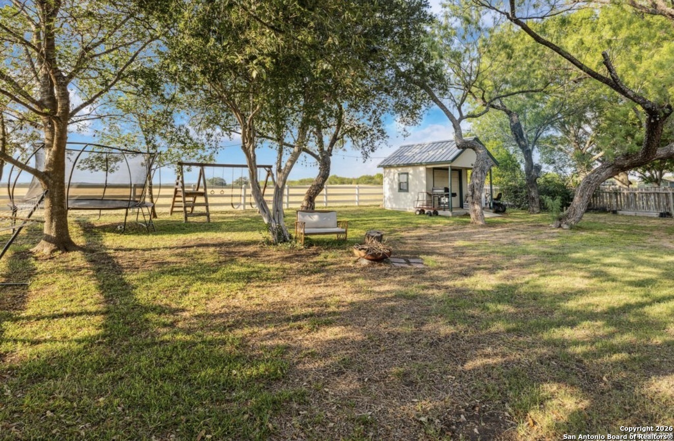 101 Country Castroville, TX 78009 - Photo 14 of 14