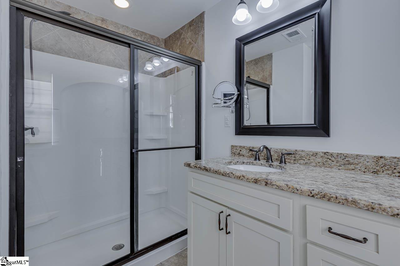 1301 Winding Way Taylors, SC 29687 - Photo 20 of 37