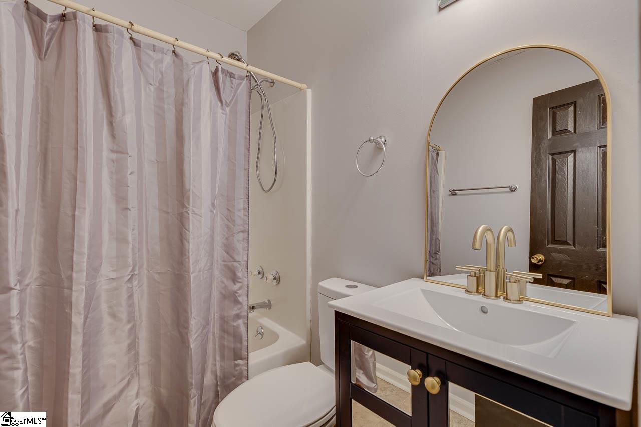 1301 Winding Way Taylors, SC 29687 - Photo 24 of 37