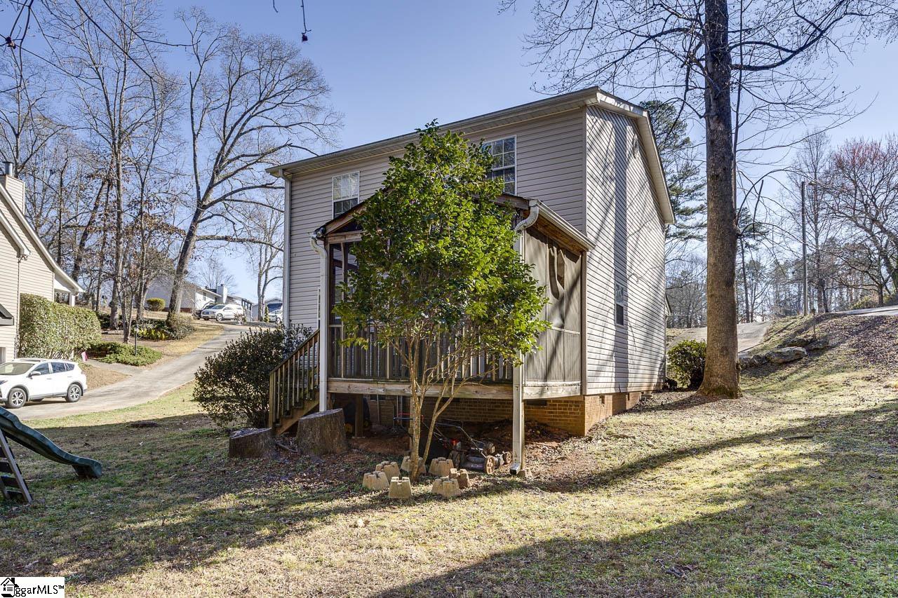 1301 Winding Way Taylors, SC 29687 - Photo 28 of 37