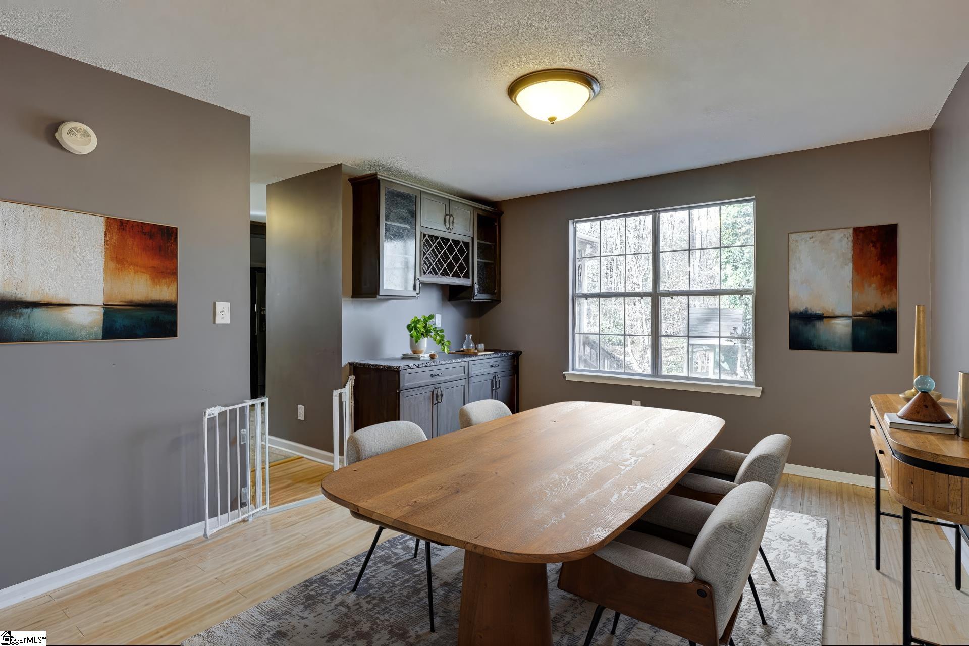 1301 Winding Way Taylors, SC 29687 - Photo 7 of 37 DR