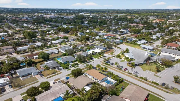 $4,200 | 268 Southeast 8th Avenue, Deerfield Beach, FL 33441