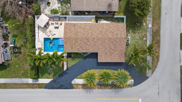 $4,200 | 268 Southeast 8th Avenue, Deerfield Beach, FL 33441