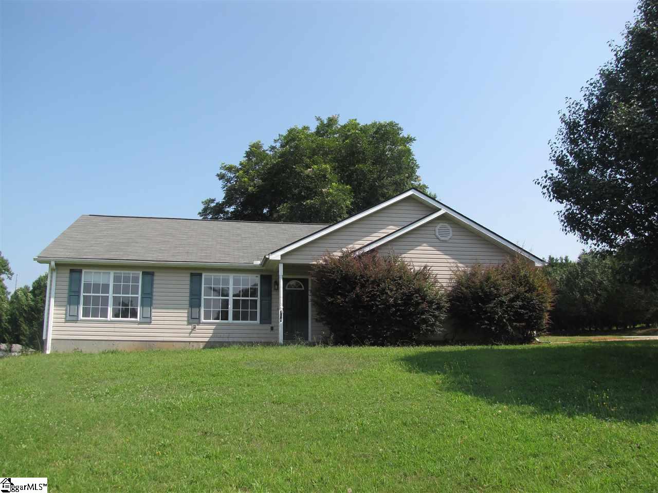 704 Briarstone Circle Inman, SC 29349 - Photo 1 of 23