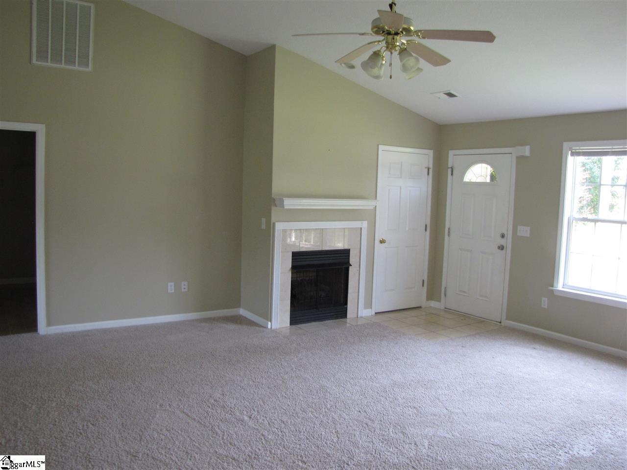 704 Briarstone Circle Inman, SC 29349 - Photo 3 of 23
