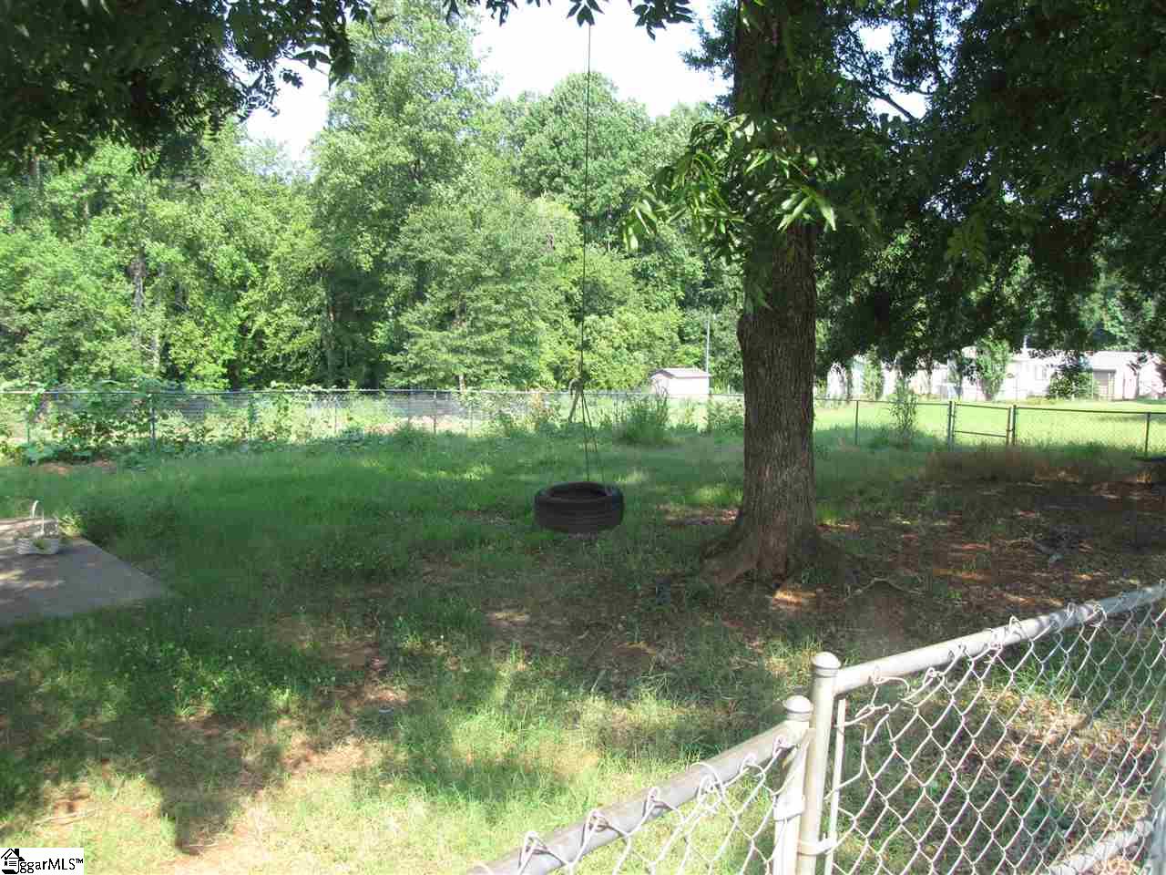704 Briarstone Circle Inman, SC 29349 - Photo 7 of 23