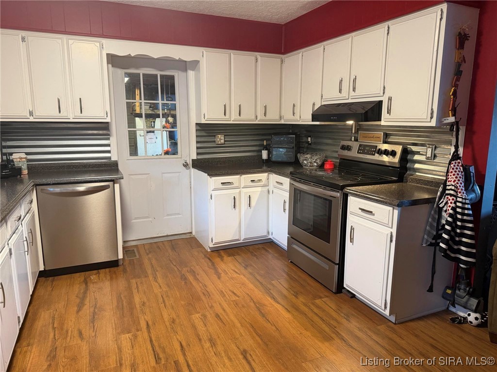 532 South Gobbler Knob Road Pekin, IN 47165 - Photo 5 of 22