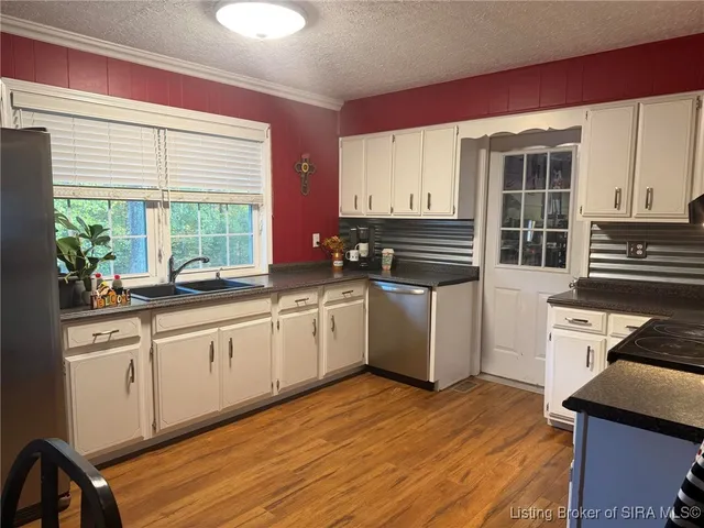 $240,000 | 532 South Gobbler Knob Road, Pekin, IN 47165