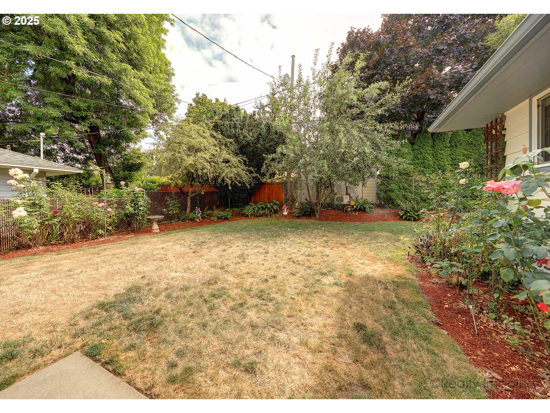 10608 Northeast Tillamook Street Portland, OR 97220 - Photo 16 of 30