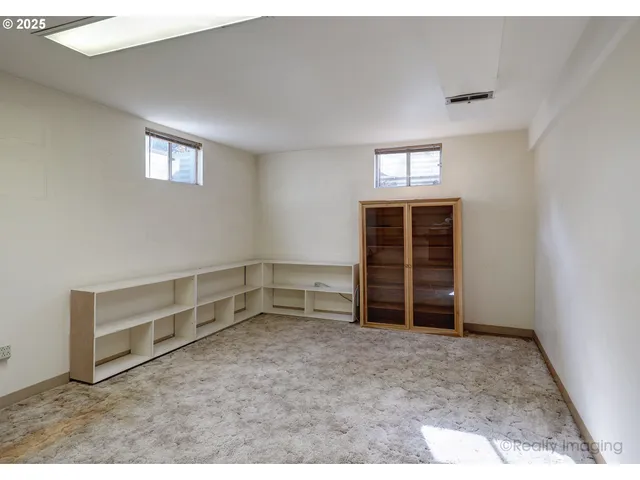 $529,900 | 10608 Northeast Tillamook Street, Portland, OR 97220