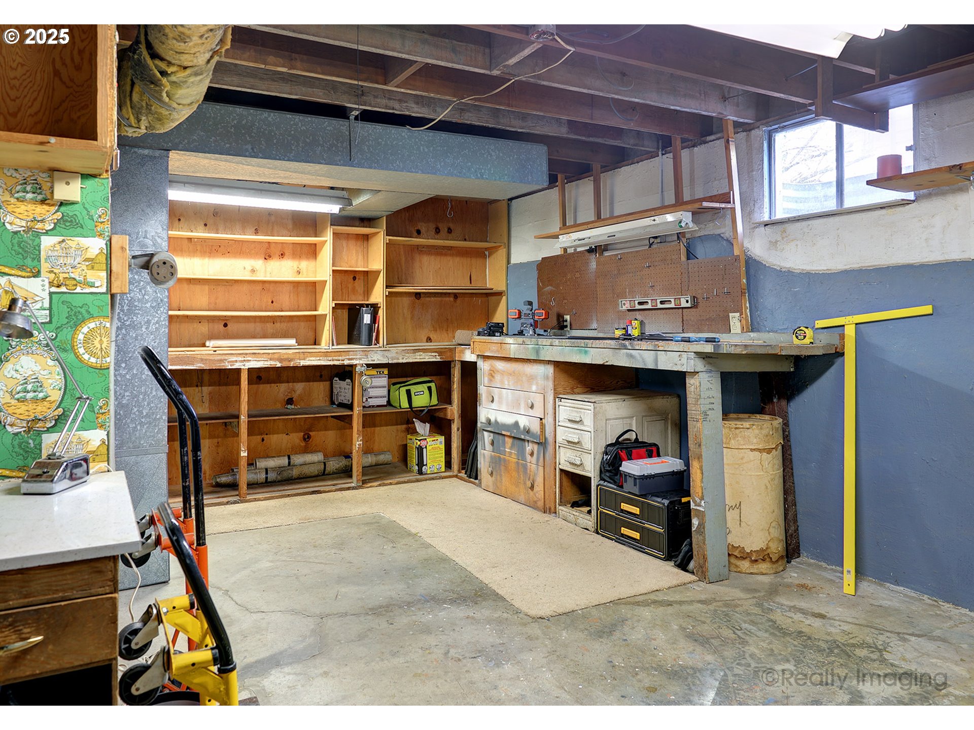 10608 Northeast Tillamook Street Portland, OR 97220 - Photo 27 of 30