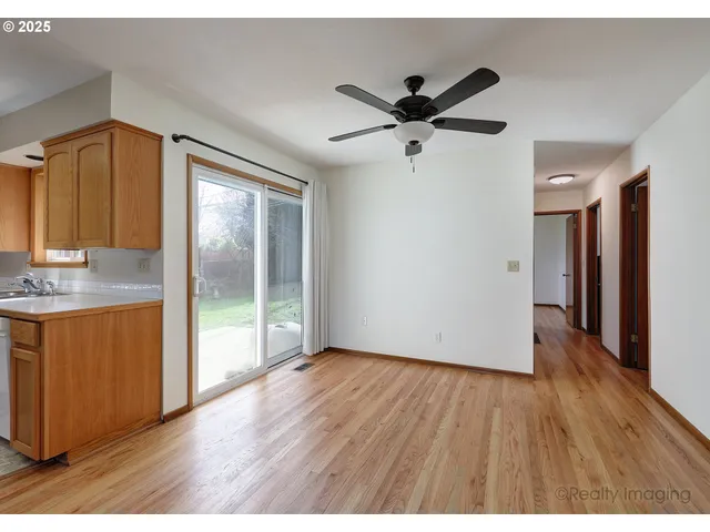 $529,900 | 10608 Northeast Tillamook Street, Portland, OR 97220