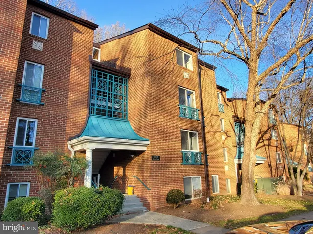 $2,300 | 11808 Breton Court, Unit 12C, Reston, VA 20191