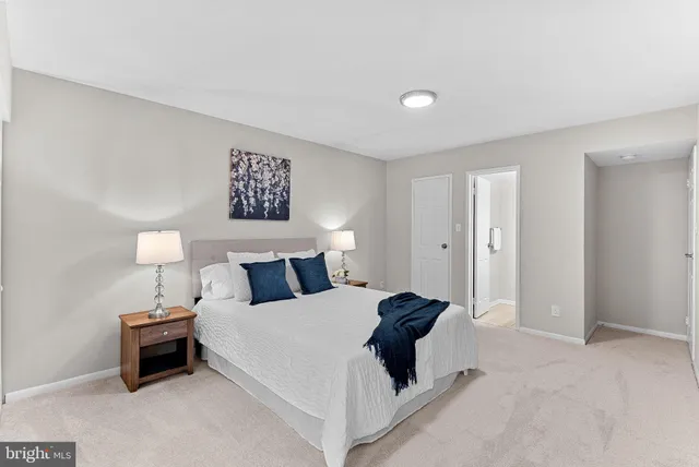 $2,300 | 11808 Breton Court, Unit 12C, Reston, VA 20191