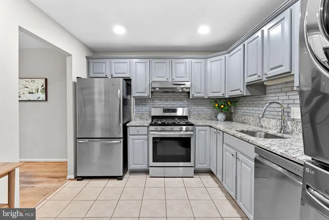 $2,300 | 11808 Breton Court, Unit 12C, Reston, VA 20191