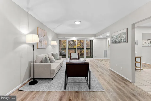 $2,300 | 11808 Breton Court, Unit 12C, Reston, VA 20191