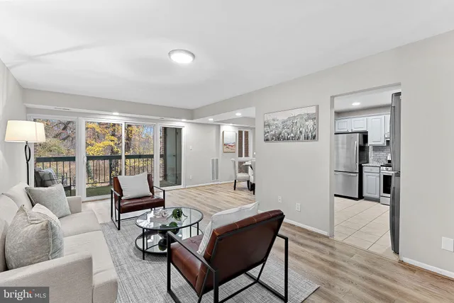 $2,300 | 11808 Breton Court, Unit 12C, Reston, VA 20191