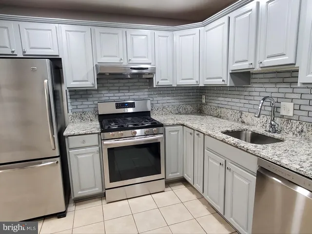 $2,300 | 11808 Breton Court, Unit 12C, Reston, VA 20191