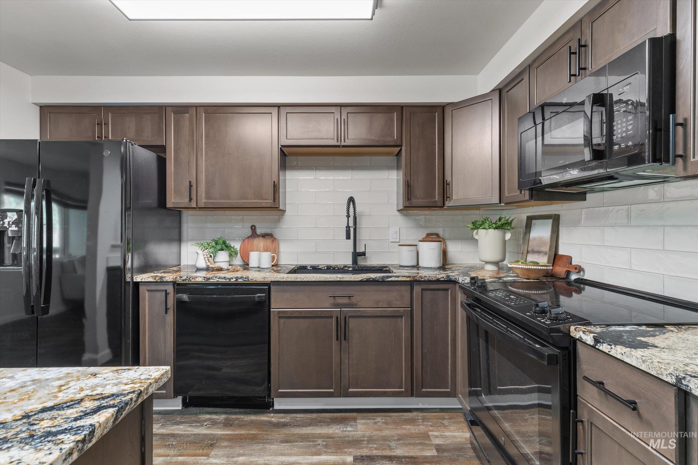 3757 South Gekeler Lane, Unit 192 Boise, ID 83706 - Photo 8 of 36
