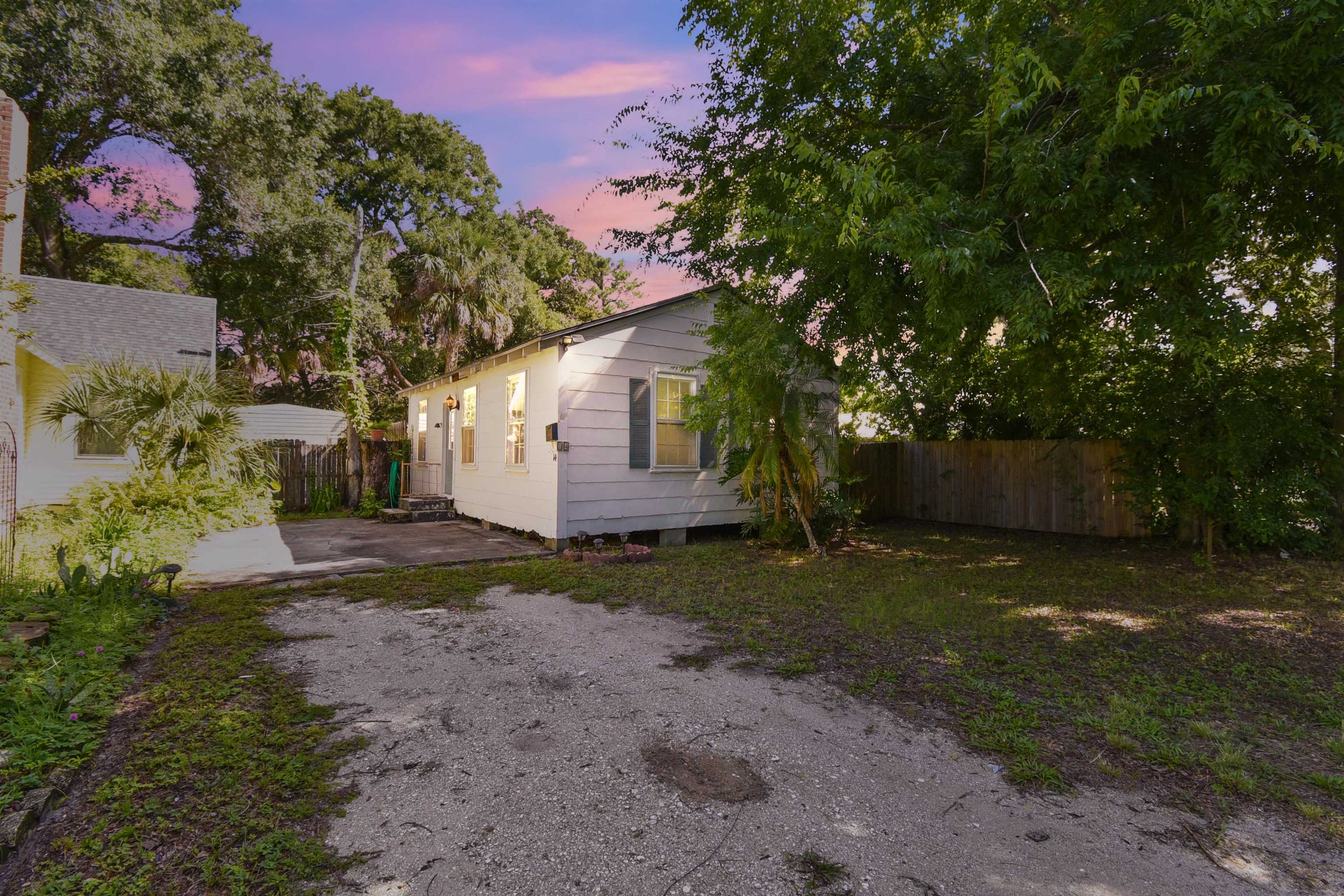 14 Rio Vista Avenue St. Augustine, FL 32084 - Photo 23 of 33 a backyard of a house with lots of green space