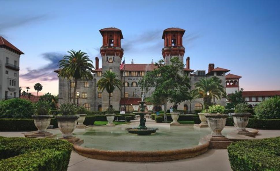 14 Rio Vista Avenue St. Augustine, FL 32084 - Photo 27 of 33 a view of a water fountain in front of the house
