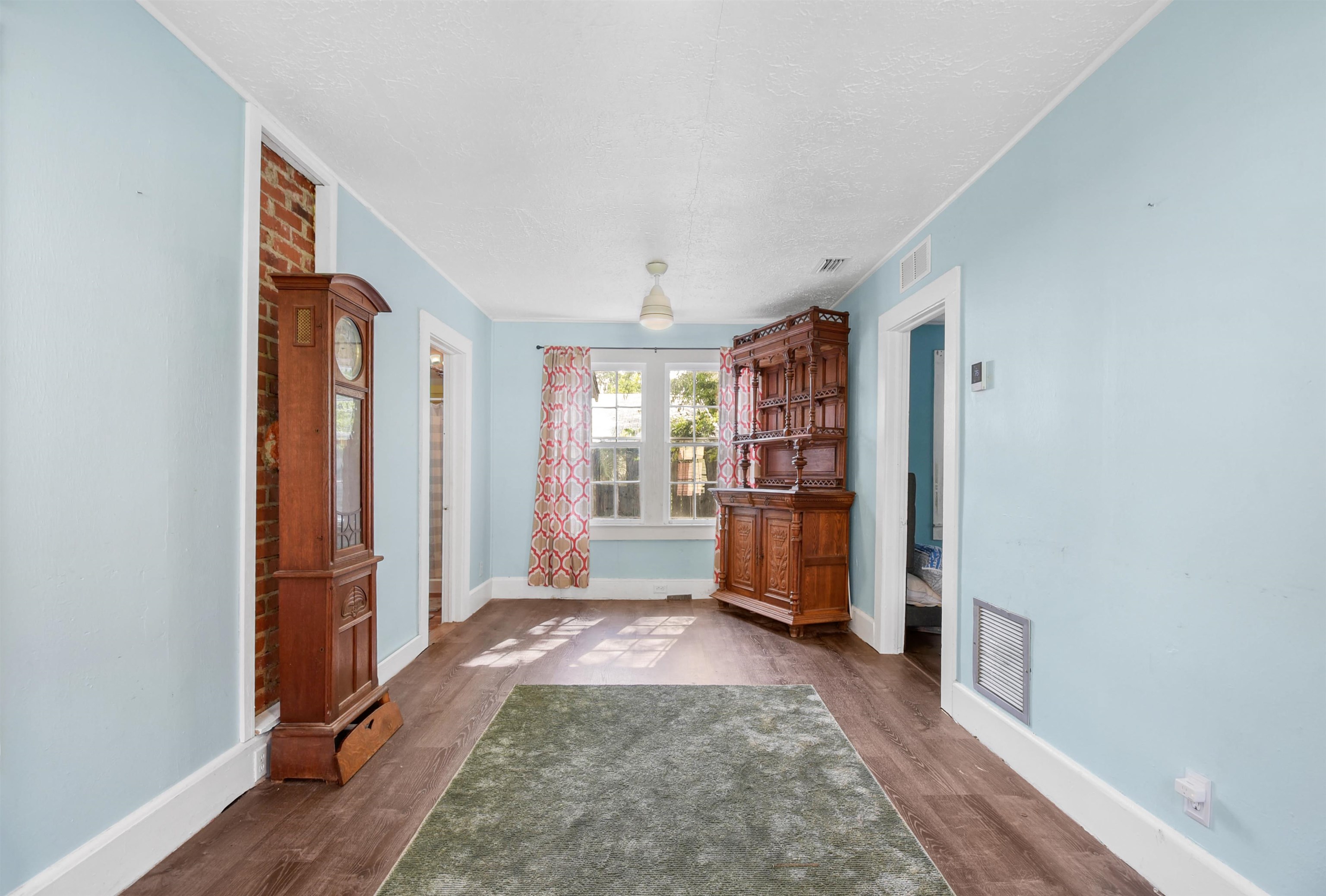 14 Rio Vista Avenue St. Augustine, FL 32084 - Photo 6 of 33 a view of livingroom with hardwood