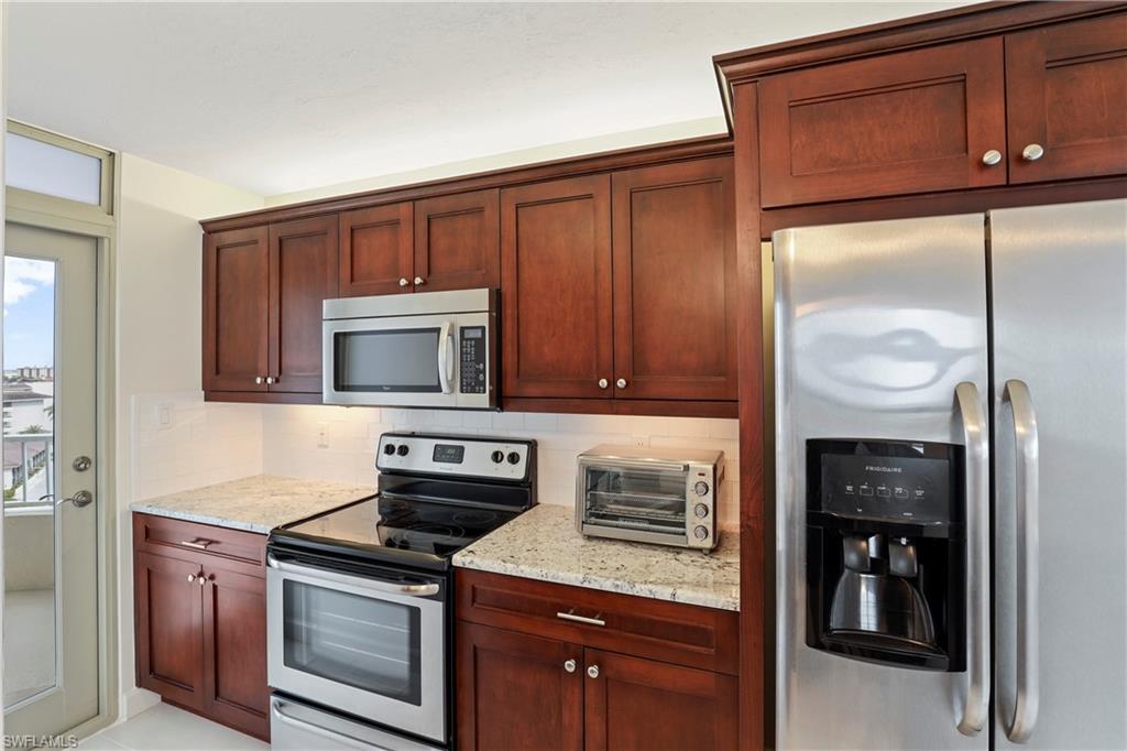 260 Seaview Court, Unit 906 Marco Island, FL 34145 - Photo 14 of 25