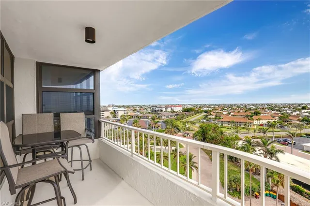 $9,500 | 260 Seaview Court, Unit 906, Marco Island, FL 34145