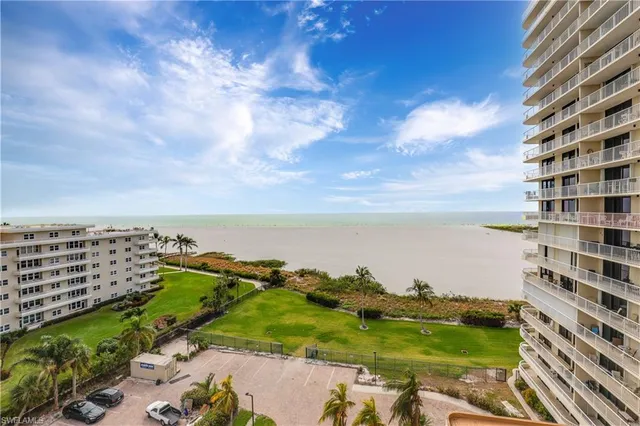 $9,500 | 260 Seaview Court, Unit 906, Marco Island, FL 34145